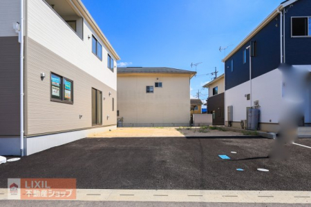 �@�y���ԃX�y�[�X�z���n�����ʐ^�B�������Ƃ������ԃX�y�[�X�̓A�X�t�@���g�h������Ă���J�̓�������ɂ����ł��B