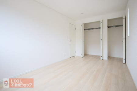 ���[�@�y���[�z���n�����ʐ^�B���s���̂�����[���ǈ�ʂɂ����Ղ���Ă��܂��B���D�݂ŐF�X�ƃJ�X�^�}�C�Y���������ł��傤���H