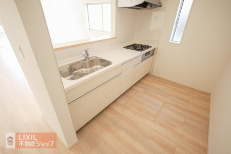 ���̑����ρ@�y���̑��ݔ��z���n�����ʐ^�B�g���₷���L�߂̃V���N�􂺂Ў��ۂɌ��n�ŃV���N��L�b�`���̍L�������̊����������B