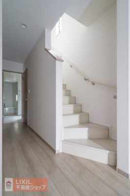 ���̑����ρ@�y�����z���邢���������������ފK�i�͎肷�肪����D�w����₨�q�l�A������̕������S�ł��B