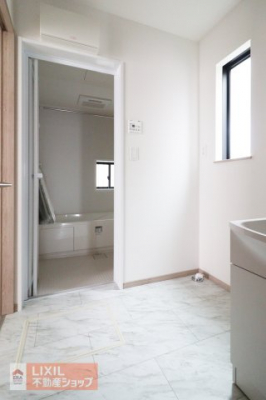 �@�y�����h���[�X�y�[�X�z�̌�������R�������E�ߏ��𖾂邭�Ƃ炵�܂��B���C�ɂ��֗��ł��̂ŁA���C�E�J�r�΍�ɂ��Ȃ�܂��ˁB�Ǝ������Ȃǎg�����肪�悭�A�����󂪂��₷���ł��B