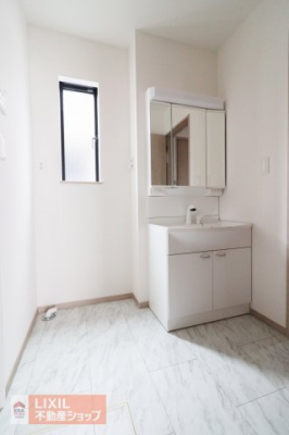 ���ʑ�E���ʏ��@�y�������ʉ��ϑ�z�O�ʋ��Ō��������Đg�����Ȃ݂������₷���Ȃ��Ă���܂��B���̗��͎��[�ƂȂ��Ă�����ʑ�܂������ڂł��܂��B