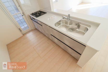 ���̑����ρ@�y���̑��ݔ��z���n�ʐ^�F�R���̃K�X�R�����ƃO�������t���Ă���܂��B�L���V���N�ɂ͐􂢕������₷���V�����[�w�b�h���L�т�^�C�v�̐����ł��|�������N���N�􂺂Ў��ۂɌ��n�ŃV���N�L�������̊���������