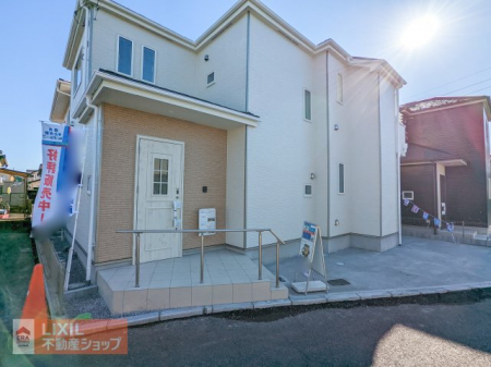 �@�y�G���g�����X�z���n�����ʐ^�B�������Ƃ������ցB���s���̂���|�[�`�ŉJ�̓������S�ł��B