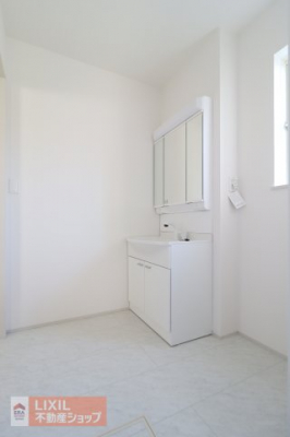 �@�y�E�ߏ��z���n�����ʐ^�B���ʒE�ߏ��͂������Ƃ����X�y�[�X�Ŏg���₷���ł��B