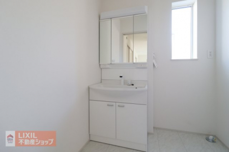 ���ʑ�E���ʏ��@�y�����O�ʉ��ϑ�z�O�ʋ��Ō���������̂Őg�����Ȃ݂̓o�b�`���ł��B���̗��͎��[�ƂȂ��Ă�����ʑ�܂����X�b�L�����܂��B�V�����[���������Ă�������₨�|���ɕ֗��ł��B