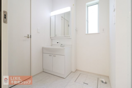 ���ʑ�E���ʏ��@�y�����O�ʉ��ϑ�z�O�ʋ��Ō���������̂Őg�����Ȃ݂̓o�b�`���ł��B���̗��͎��[�ƂȂ��Ă�����ʑ�܂����X�b�L�����܂��B�V�����[���������Ă�������₨�|���ɕ֗��ł��B