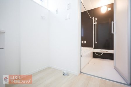 �@�y�����h���[�X�y�[�X�z���n�����ʐ^�B�̌�������R�������E�ߏ��𖾂邭�Ƃ炵�܂��B���C�ɂ��֗��ł��̂ŁA���C�E�J�r�΍�ɂ��Ȃ�܂��ˁB�Ǝ������Ȃǎg�����肪�悭�A�����󂪂��₷���ł��B