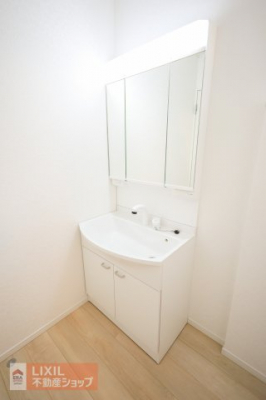 ���ʑ�E���ʏ��@�y�Ɨ����ʑ�z�O�ʋ��Ō���������̂Őg�����Ȃ݂̓o�b�`���ł��B���̗��͎��[�ƂȂ��Ă�����ʑ�܂����X�b�L�����܂��B�V�����[���������Ă�������₨�|���ɕ֗��ł��B