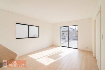 ���r���O�@�y���r���O�z���n�����ʐ^�B���邢�������̓��郊�r���O�͉Ƒ��c���̏ꏊ�ɂ͍œK�ł��B