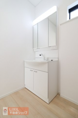 ���ʑ�E���ʏ��@�y�����O�ʉ��ϑ�z�O�ʋ��Ō���������̂Őg�����Ȃ݂̓o�b�`���ł��B���̗��͎��[�ƂȂ��Ă�����ʑ�܂����X�b�L�����܂��B�V�����[���������Ă�������₨�|���ɕ֗��ł��B