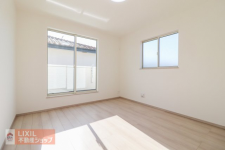 �Q���@�y�Q���z2�K6.06���̐Q���B������Ŗ��邢�������ƂȂ��Ă���A�_�u���x�b�h���u����̂ł��v�w�̐Q���Ƀs�b�^���ł��B�o���R�j�[�ɂ����̂܂܏o���̂ŕz�c�������y�X�ł��B