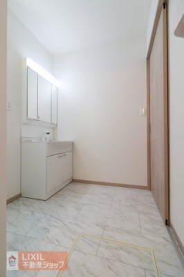 �@�y�E�ߏ��z���n�����ʐ^�B���ʒE�ߏ��͂������Ƃ����X�y�[�X�Ŏg���₷���ł��B