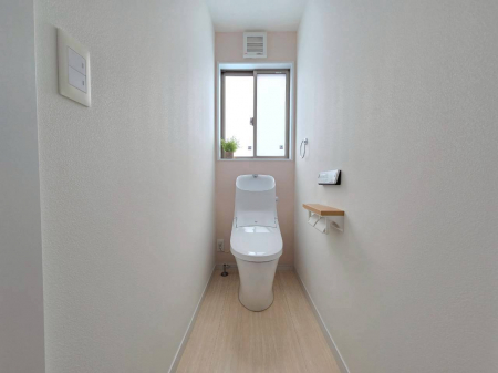 �g�C���@�y�g�C���z�������g�[�֍��t���B���������Ă���̌��Ɗ��C���ł���悤�ɂȂ��Ă��܂��B�Q�K�ɂ��g�C�����������܂��B