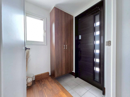 ���ց@�y���ցz���̂��閾�邢���ւ����Ƒ��◈�q�����o�}���B���[�������Ղ���Ă���A���Ƒ��̌C�̎��[�ɂ�����܂���B