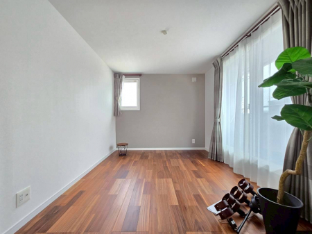 �Q���@�y��Q���z�m��7���̎�Q���ł��B���J�����[�ƃE�H�[�N�C���N���[�[�b�g������܂��B