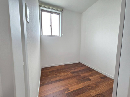 ���[�@�y���[�z2�K�[�˃X�y�[�X�ł��B