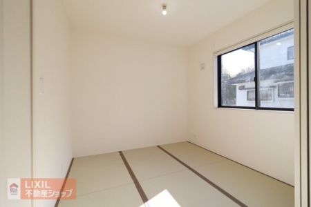 ���̑����ρ@�y�a���z���n�����ʐ^�B���r���O�אڂ̘a���B������肭�났�X�y�[�X�Ƃ��āA���q�l�̗V�я�Ƃ��Ă��d�󂵂܂��ˁ�