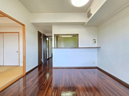 ���r���O�@�_�C�j���O�Ƙa���̎d�؂���J������΁A��13.5���̍L����ԂƂ��Ĉ�̓I�ɗ��p�ł��܂��B