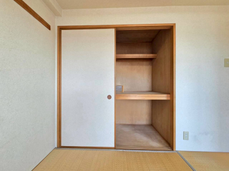 ���[�@���s���̂��鉟���ꂪ������Ă���܂��B�Ƒ��̂��z�c��G�߉Ɠd���܂Ƃ߂Ď��[�ł��܂���