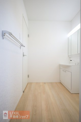 �@�y�E�ߏ��z���n�����ʐ^�B���ʒE�ߏ��͂������Ƃ����X�y�[�X�Ŏg���₷���ł��B