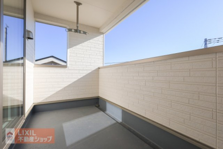 �o���R�j�[�@�y�o���R�j�[�z������̍L�X�o���R�j�[�͓�������A���ʂ����ǂ��A���z�c����󕨂��������񊱂��܂��B�C���i�[�o���R�j�[�ŉJ�̓������S�ł��B