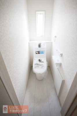 �g�C���@�y�g�C���z���n�����ʐ^�B�������g�[�֍��t���B���������Ă���̌��Ɗ��C���ł���悤�ɂȂ��Ă��܂��B�Q�K�ɂ��g�C�����������܂��B