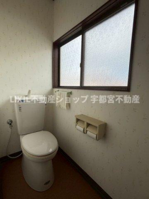 �g�C���@�y���n�ʐ^�z2�K�g�C���F�傫�ȑ������C�����₷�����邢�g�C���ł�