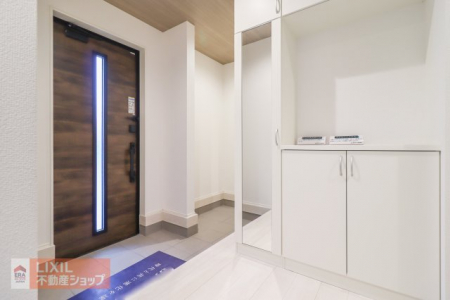 ���ց@�y���ցz�������Ɩ��邢���ւ����Ƒ��◈�q�����o�}���B�V���[�Y�{�b�N�X�ɉ����V���[�Y�C���N���[�N���Ō��։�肪�X�b�L�����܂��B�x�r�[�J�[��S���t�o�b�O�Ȃǂ̕ۊǂɂ��傤�Ǖ֗��ł��B