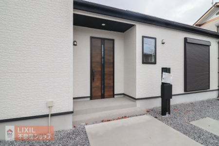 �@�y�G���g�����X�z�������Ƃ������ցB���s���̂���|�[�`�ŉJ�̓������S�ł��B