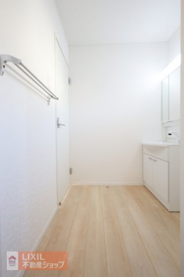 �@�y�E�ߏ��z���n�����ʐ^�B���ʒE�ߏ��͂������Ƃ����X�y�[�X�Ŏg���₷���ł��B