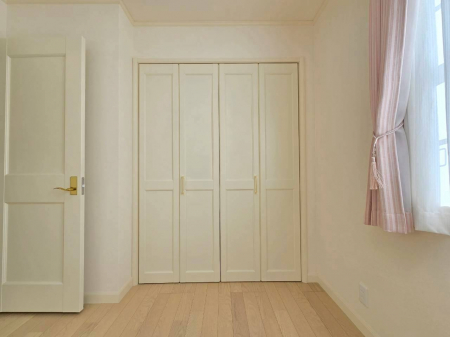 ���[�@�y�q�������̎��[�z�����Ղ�Ƃ��܂����^�N���[�[�b�g�������B�ߗނ���w�p�i�܂ň�ӏ��ɂ܂Ƃ܂邽�߁A����������ɍL���X�b�L���Ƃ��g�����������܂��B