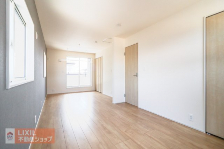 ���̑����ρ@�y�m���z2�K11.25���̗m���͓�����œ�������A���ʂ����悭�S�n�悢���������̋�ԂɁB�o���R�j�[�֒��ڍs���܂��B���C�t�X�^�C���̕ω��ɉ����ĊԎd�؂�Ή��\�ł��B