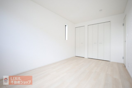 �q�������@�y�q�������^���n�����ʐ^�z2�K7.5���̗m���ł��B�N���[�[�b�g�����Ă��܂��̂ŁA�w�K���A�x�b�h��ݒu����ƁA�q�������Ƃ��Ă͂��傤�Ǘǂ��T�C�Y���Ǝv���܂��B���n�ł��m�F���������B