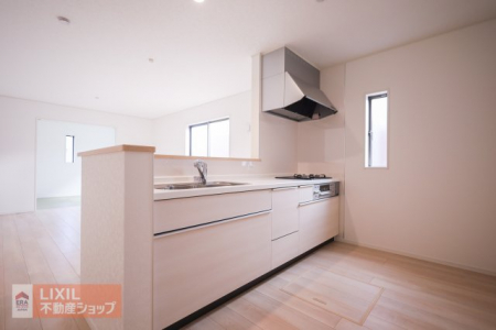 �L�b�`���@�y�L�b�`���^���n�����ʐ^�z�Ζʎ��L�b�`���J�E���^�[�ł��Ƒ��Ƃӂꂠ���Ȃ��痿�����o���܂��B�X���C�h���[�ő傫�Ȓ����������N���N���[�ł��܂��B