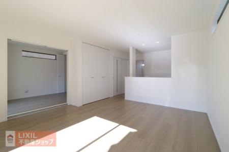 �@�y�_�C�j���O�z���n�����ʐ^�B�Ƒ��ł��낰��_�C�j���O�ł��B���ׂ̗m���ƂȂ��Ă��g�p���Ă��������ł��傤���H