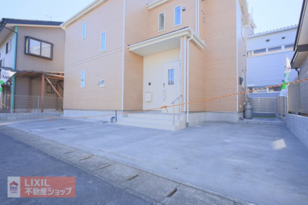 �@�y���ԃX�y�[�X�z���n�����ʐ^�B�������Ƃ������ԃX�y�[�X�ł��B�ܑ�������Ă���̂ŉJ�̓������S�B�܂��A�������L���̂Œ��Ԃ����₷���ł��B