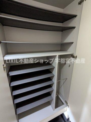 ���[�@�V���[�Y�{�b�N�X