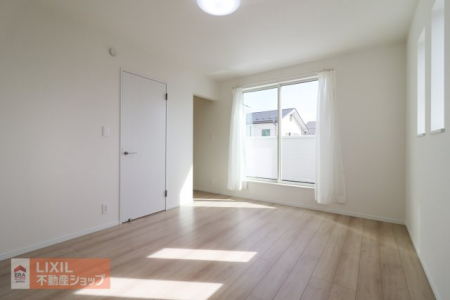 �Q���@�y�Q���z2�K9.37���̐Q���B������Ŗ��邢�������ƂȂ��Ă�����܂��BWIC�����Ă���A�I�V�����ȉ��l�̈ߕ��������Ղ���[�ł��A�X�[�c�P�[�X��S���t�o�b�O�Ȃǂ̑傫�߂Ȃ��̂����[�ł��܂��B�iCG�ŉ�