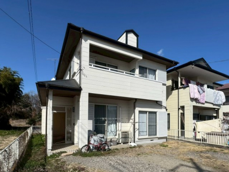 ���n�O�ώʐ^�@2021�N�ɓ��O�����t�H�[���ρB���̓L���C�ȏ�Ԃł��I���ԏ�S��X�y�[�X�B