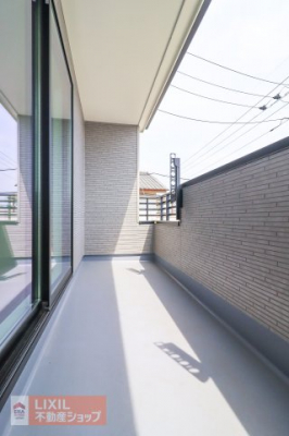 �o���R�j�[�@�y�o���R�j�[�z������̍L�X�o���R�j�[�͓�������A���ʂ����ǂ��A���z�c����󕨂��������񊱂��܂��B