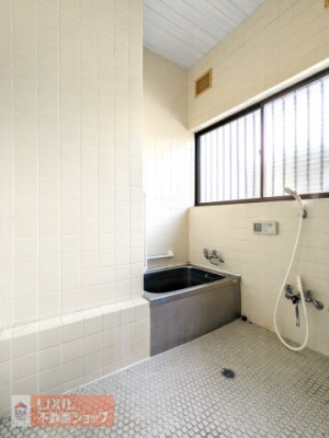 �����@�傫����������A���C����������ł��閾�邢�o�X���[���B���t�H�[���v����������Ă������܂��B