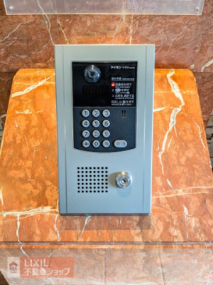 �@�I�[�g���b�N���������芮������Ă��܂��I���O�҂����ՂɌ������ɓ��邱�Ƃ��ł��Ȃ����߁A���S�ł��I 