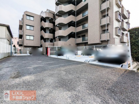 ���ԏ�@�~�n���ɋ@�B�����ԏꂪ18�䕪����܂��B�i���ԏ�̈ʒu�ɂ��ẮA2�N��1�񒊑I�Ō��肵�܂��B�j