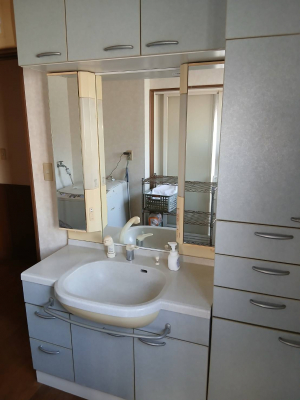 ���ʑ�E���ʏ��@�y�������ʉ��ϑ�^���n�ʐ^�z�O�ʋ��^�C�v�̓Ɨ����ʑ�ł��B���̗��͎��[�ɂȂ��Ă���A���Ƒ��̊F�l�ŕ֗��ɗ��p���������܂��B�����̎��[�́A���p�i�����[����̂Ƀs�b�^���ł��B