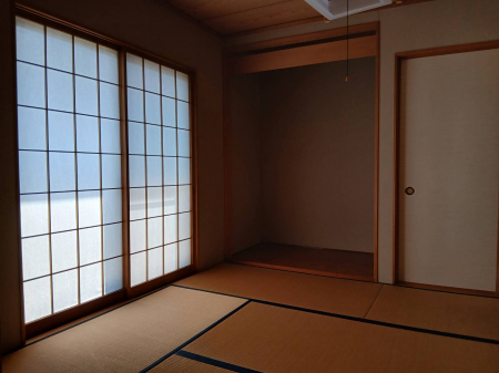 ���̑����ρ@�y�a���^���n�ʐ^�z���r���O�ɗאڂ����U��̘a���́A�����q�̍ۂɂ͋q�ԂƂ��Ă̗��p�A���q�l�̗V�ԃX�y�[�X�A���r���O�̉����Ƃ��Ă̂��났��ԁA�Ȃǎg�����肪�悢�ł��B