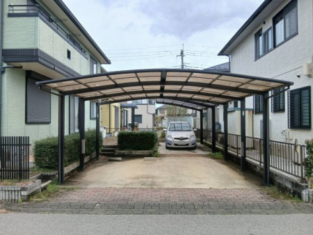 �@�y���ԏ�^���n�ʐ^�z�������Ƃ������ԃX�y�[�X�́A����Q��A���v�R�䒓�ԉ\�B�R���N���[�g�d�グ�B