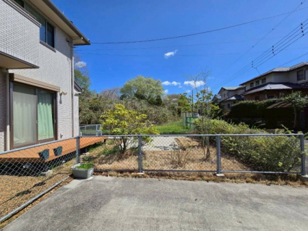 ���̑��@�z�����ӂ��L�X�Ƃ������B�E�b�h�f�b�L�ł������y���񂾂�A���q�l�ƃv�[���V�т�������ƁA�Ƒ��̎v���o���L����v���C�x�[�g��Ԃł��B