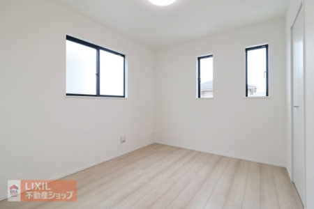 �q�������@�y�q�������z2�K5.25���̗m���͎q�������ɂ������ł��傤���B���[���t���Ă���ߗނ�w�p�i���X�b�L���ЂÂ����܂��B