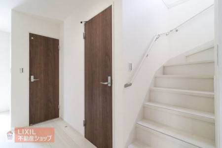 ���̑����ρ@�y�����z���n�����ʐ^�B�i���̏��Ȃ��K�i�͎肷�������D�w���񂩂炨�q�l�⍂��҂����S�ł��B
